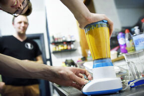 Soep in de blenderrrrrr. Foto | Bart van Overbeeke Soep in de blenderrrrrr. Foto | Bart van Overbeeke