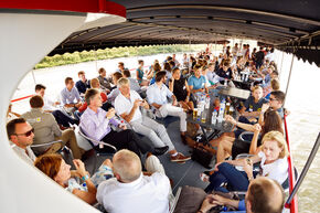 Op de boot. Foto | Bart van Overbeeke Op de boot. Foto | Bart van Overbeeke