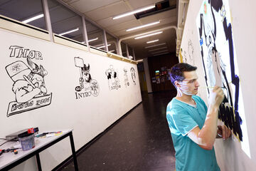 Niels Vertegaal aan het werk. Foto | Bart van Overbeeke