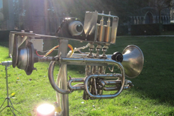 Een van de 'leden' van muziekgezelschap Logos uit Gent.