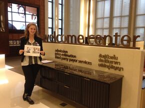 Sophie Brenny in het Bumrungrad International Hospital. Sophie Brenny in het Bumrungrad International Hospital.
