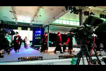 The entrance of over 700 graduates at Eindhoven University of Technology during the 'MomenTUm Celebration'.