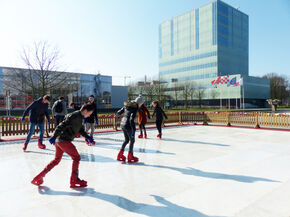 Schaatsen met de Wervingsdagen. Schaatsen met de Wervingsdagen.