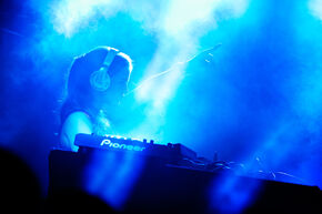 DJ Sophie's Choiche. Foto | Bart van Overbeeke