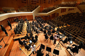 Akoestiektesten in Muziekgebouw. Foto | Bart van Overbeeke Akoestiektesten in Muziekgebouw. Foto | Bart van Overbeeke