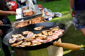 GEWIS did some barbecue'ing too. Photo | Bart van Overbeeke GEWIS did some barbecue'ing too. Photo | Bart van Overbeeke