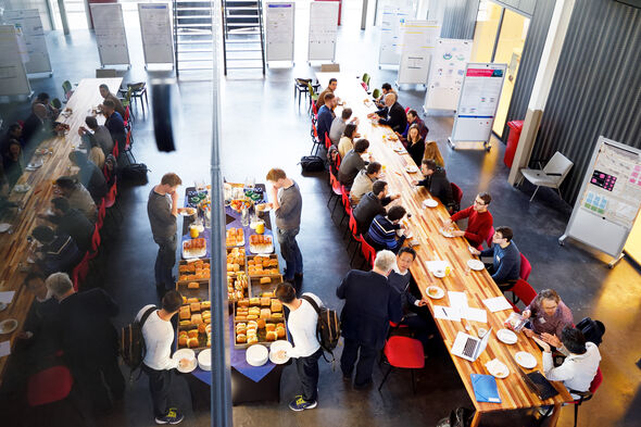 Lunch in the central hall in Ceres. Photo | Bart van Overbeeke Lunch in the central hall in Ceres. Photo | Bart van Overbeeke