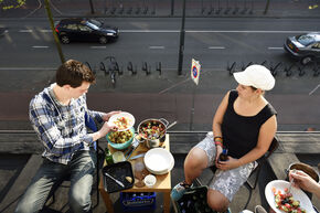 Aanschuiven bij Oost Vest Dijk Best. Foto | Bart van Overbeeke Foto | Bart van Overbeeke