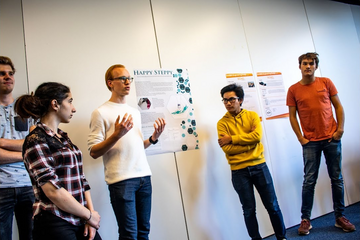 Sixteen hundred second-year bachelor's students completed the course Engineering Design at the same time last Friday.