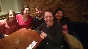 In de pub met andere Nederlanders. In de pub met andere Nederlanders.