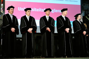 De vijf TU/e-hoogleraren  l Foto Bart van Overbeeke