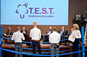 T.E.S.T. pitcht voor de jury. Foto | Bart van Overbeeke T.E.S.T. pitcht voor de jury. Foto | Bart van Overbeeke