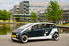 Lina, de eerste vijfdeursauto van TU/ecomotive. Foto | Bart van Overbeeke Lina, de eerste vijfdeursauto van TU/ecomotive. Foto | Bart van Overbeeke