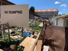 De 'no dumping area' van het ziekenhuis. Foto | Floor Gabriels De 'no dumping area' van het ziekenhuis. Foto | Floor Gabriels
