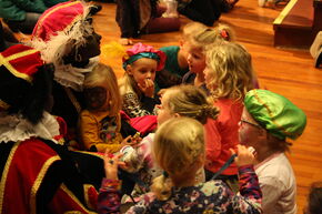Sint aan de TU/e. Foto | Maarten van Helden Sint aan de TU/e. Foto | Maarten van Helden