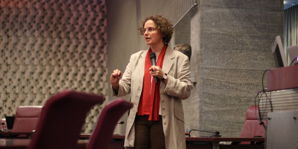 Caroline Hummels presenteert Design for Politics.
