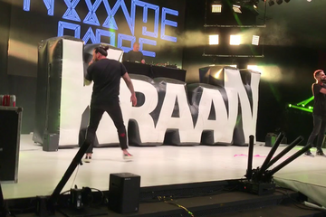 Kraantje Pappie performing at the student party of MomenTUm at Eindhoven University of Technology.