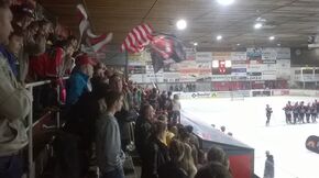 In het ijshockeystadium. In het ijshockeystadium.