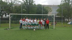 Een tweede plaats voor de heren-voetballers. Een tweede plaats voor de heren-voetballers.