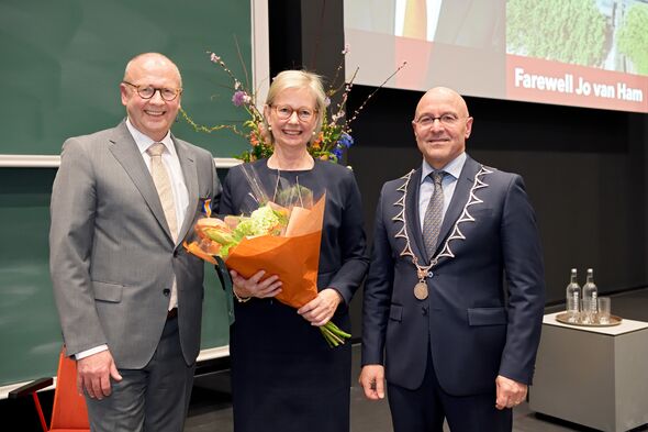 Jo van Ham met zijn vrouw Jolanda en Kees van Rooij, burgemeester van Meierijstad. Foto | Bart van Overbeeke Jo van Ham met zijn vrouw Jolanda en Kees van Rooij, burgemeester van Meierijstad. Foto | Bart van Overbeeke