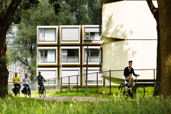 De spaceboxen op de TU/e-campus. Foto | Bart van Overbeeke De spaceboxen op de TU/e-campus. Foto | Bart van Overbeeke