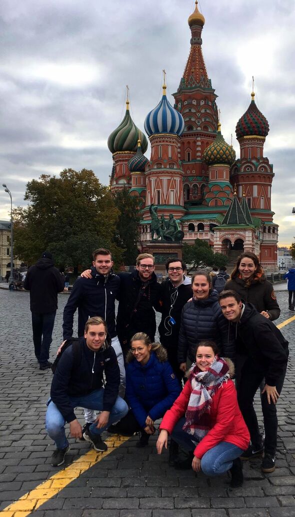 Marissa Damink (rechts) in Rusland. Foto | Privé-archief Marissa Damink Marissa Damink (rechts) in Rusland. Foto | Privé-archief Marissa Damink