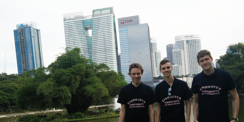 Koen Wolters, Stefan van der Linden en Björn Dullemond in Kuala Lumpur.
