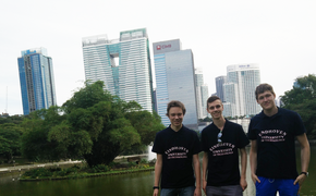 Koen Wolters, Stefan van der Linden en Björn Dullemond in Kuala Lumpur.