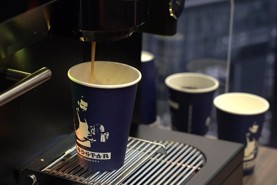 De TU/e-gemeenschap mocht op 27 en 28 februari meebeslissen over de koffiesoort die straks uit de automaat komt. Studenten ...