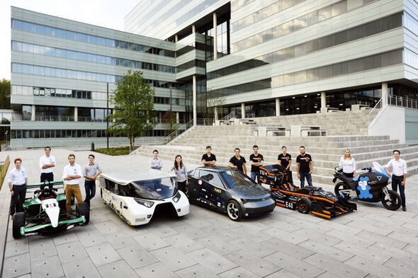 TU/e's smart mobility teams. Photo | Bart van Overbeeke TU/e's smart mobility teams. Photo | Bart van Overbeeke