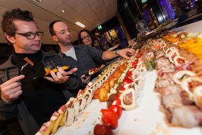 Buffet voor ruim 460 gasten. Foto | Bart van Eijden