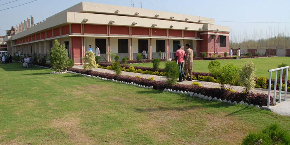 Beeld van de campus van de Bacha Khan University.
