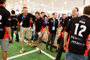 Blijdschap bij de teamleden van Tech United. Foto | Bart van Overbeeke Blijdschap bij de teamleden van Tech United. Foto | Bart van Overbeeke