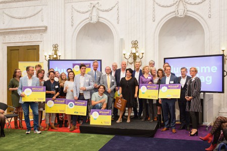 De prijsuitreiking van de NS Reis mee-prijs dinsdag. De prijsuitreiking van de NS Reis mee-prijs dinsdag.